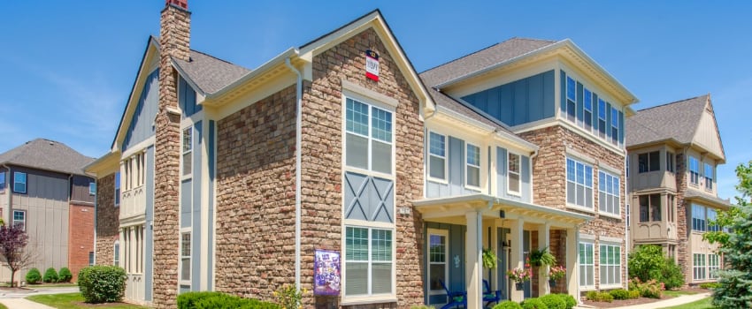 Exterior apartment building in Indianapolis